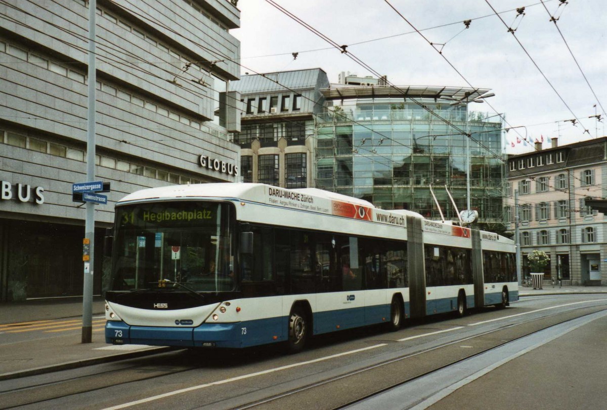 (119'118) - VBZ Z�rich - Nr. 73 - Hess/Hess Doppelgelenktrolleybus am 12. Juli 2009 in Z�rich, L�wenplatz