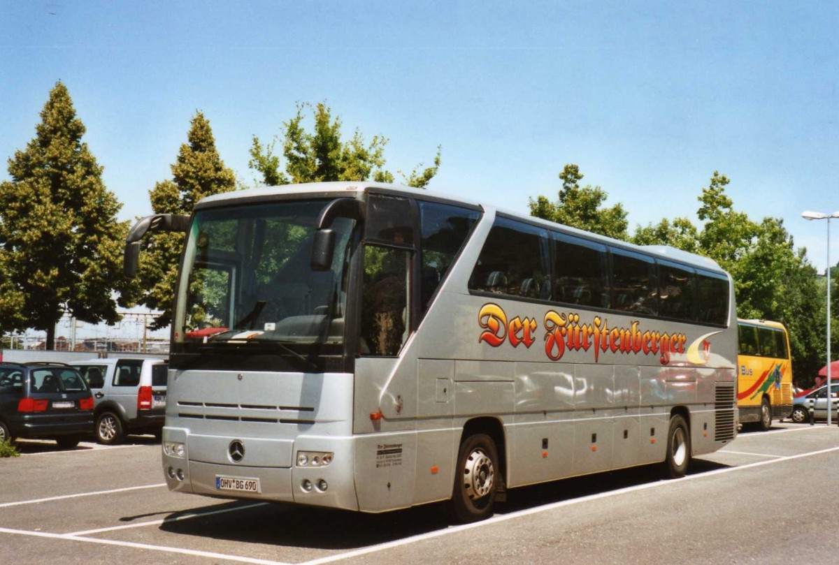 (119'135) - Aus Deutschland: Der F�rstenberger, Bartschat - OHV-BG 690 - Mercedes am 13. Juli 2009 in Thun, Seestrasse