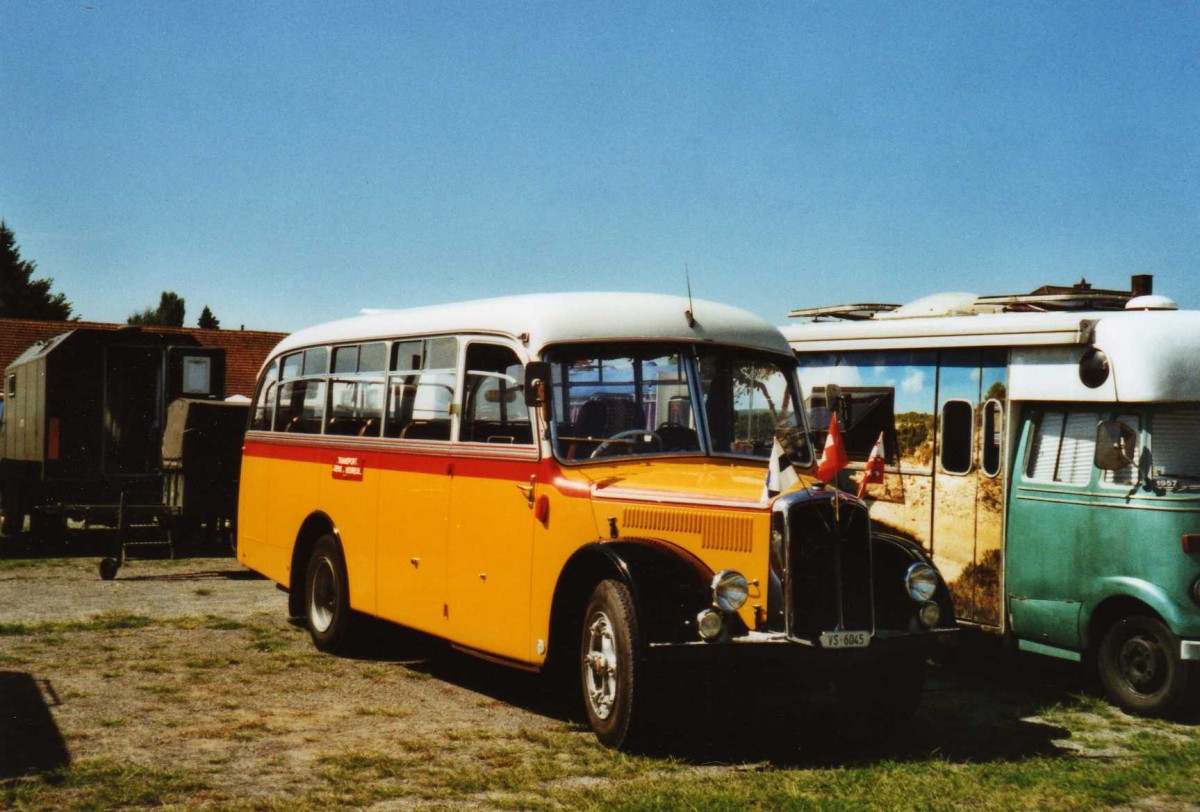 (119'912) - Suter, Savi�se - VS 6045 - Saurer/Lauber (ex Humbert-Droz, Ligni�res; ex P 21'016; ex Pache+Helfer, Colombier) am 15. August 2009 in Zug, Wohnbustreffen