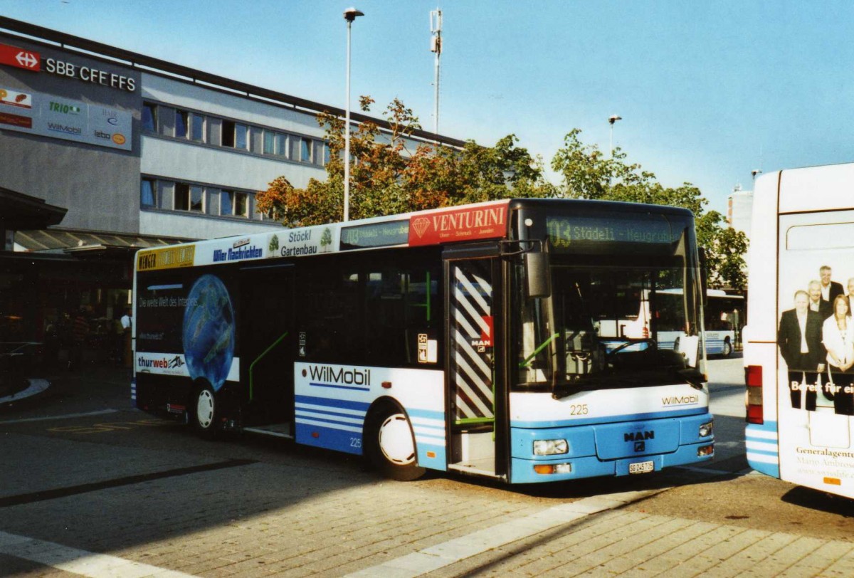 (120'109) - WilMobil, Wil - Nr. 225/SG 245'705 - MAN/G�ppel (ex Wick, Wil Nr. 5) am 19. August 2009 beim Bahnhof Wil