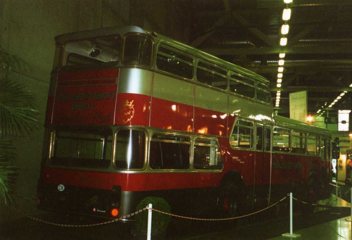 (121'928) - H�uselmann, Bern - Nr. 26 - FBW/Vetter-R&J (ex AFA Adelboden Nr. 9) am 13. November 2009 in Bern, Suissetraffic