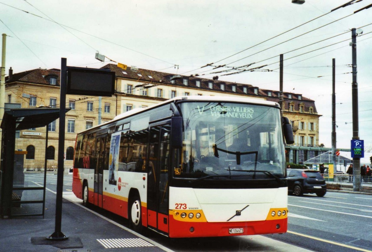 (122'519) - VR La Chaux-de-Fonds - Nr. 273/NE 114'473 - Volvo am 5. Dezember 2009 in Neuch�tel, Place Pury