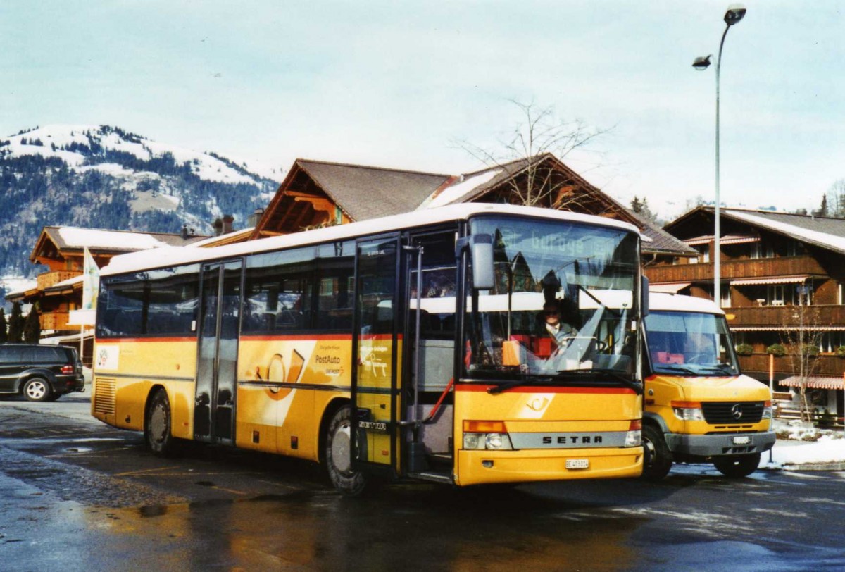 (124'302) - K�bli, Gstaad - BE 403'014 - Setra am 24. Januar 2010 beim Bahnhof Gstaad