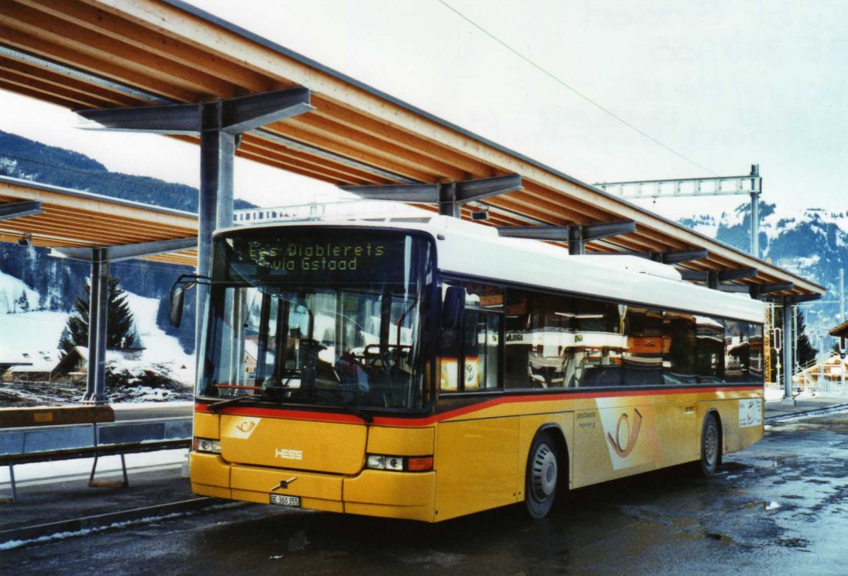(124'303) - K�bli, Gstaad - BE 360'355 - Volvo/Hess am 24. Januar 2010 beim Bahnhof Gstaad