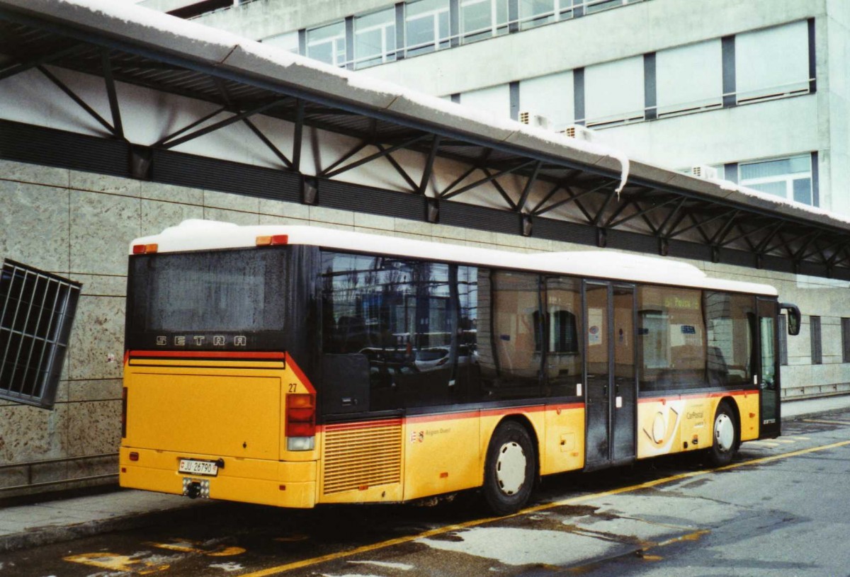 (124'429) - CarPostal Ouest - Nr. 27/JU 26'790 - Setra am 15. Februar 2010 beim Bahnhof Del�mont