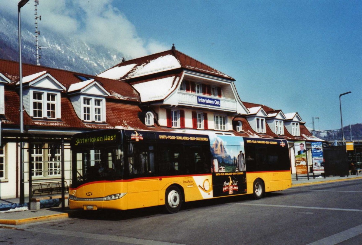 (124'606) - PostAuto Bern - BE 610'537 - Solaris am 8. M�rz 2010 beim Bahnhof Interlaken Ost
