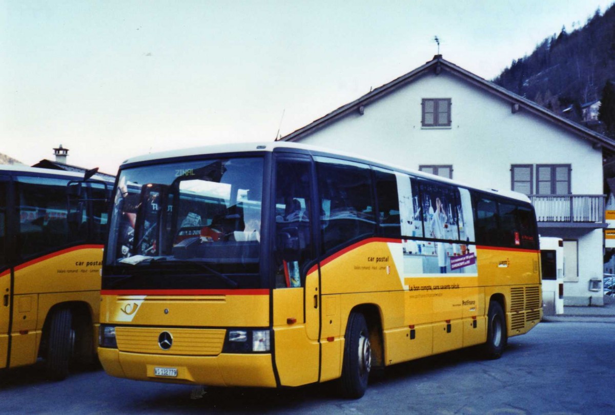(124'616) - Epiney, Ayer - VS 132'779 - Mercedes am 9. M�rz 2010 in Vissoie, Post