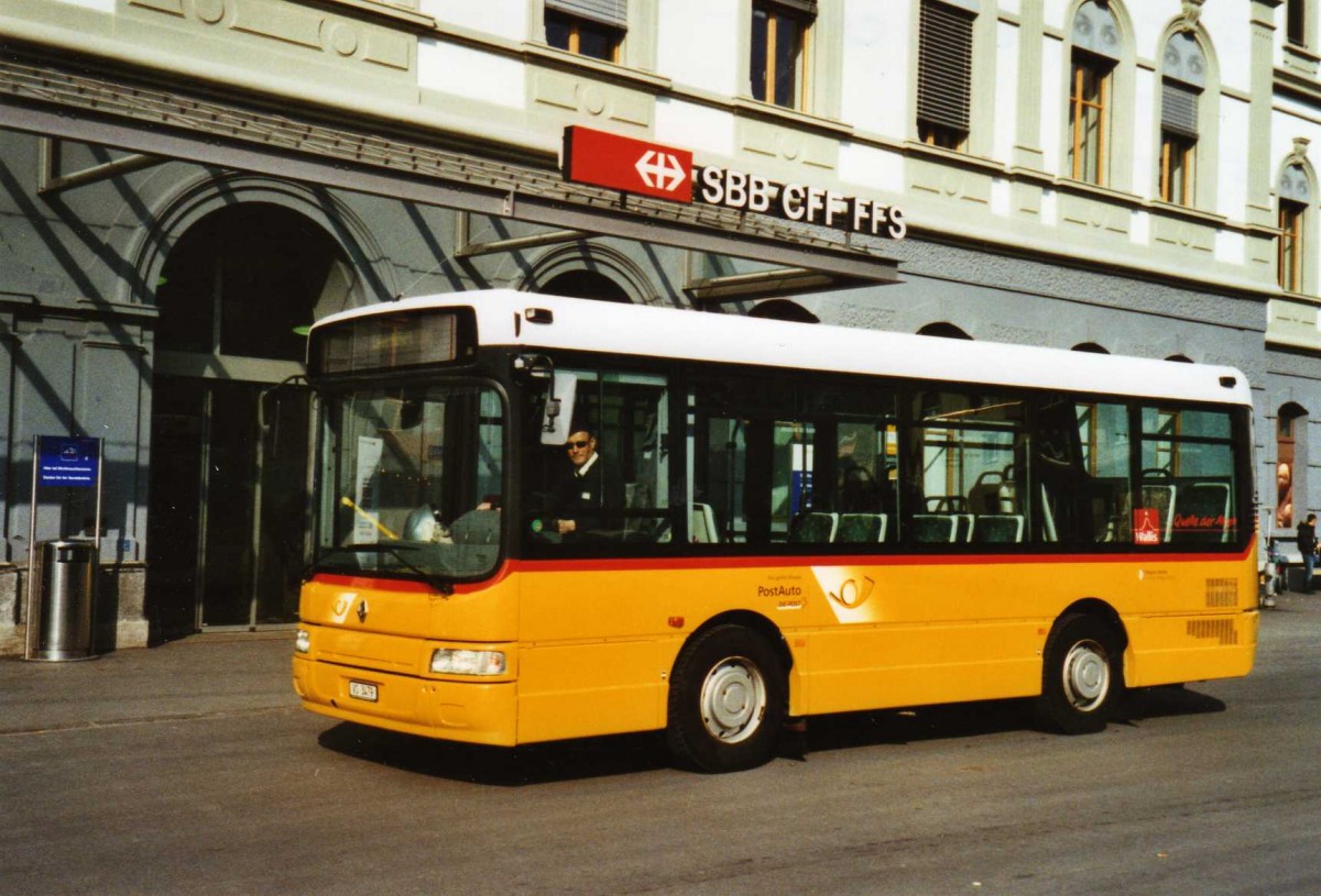 (124'832) - Walker, Bitsch - VS 3479 - G�p�bus am 12. M�rz 2010 beim Bahnhof Brig