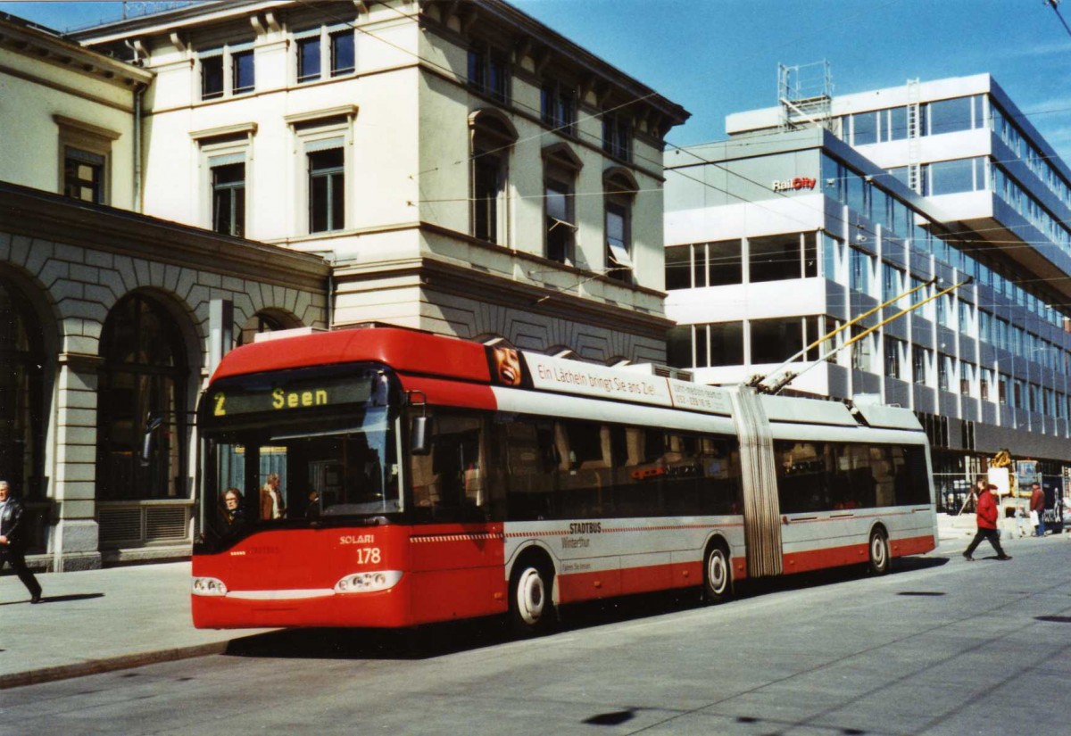 (125'027) - SW Winterthur - Nr. 178 - Solaris Gelenktrolleybus am 17. M�rz 2010 beim Hauptbahnhof Winterthur