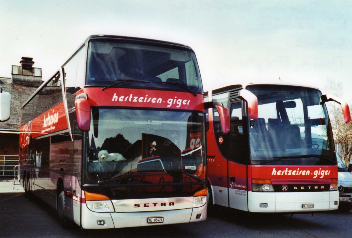 (125'119) - Giger, La Chaux-de-Fonds - NE 88'424 - Setra am 18. M�rz 2010 in Thun, Expo