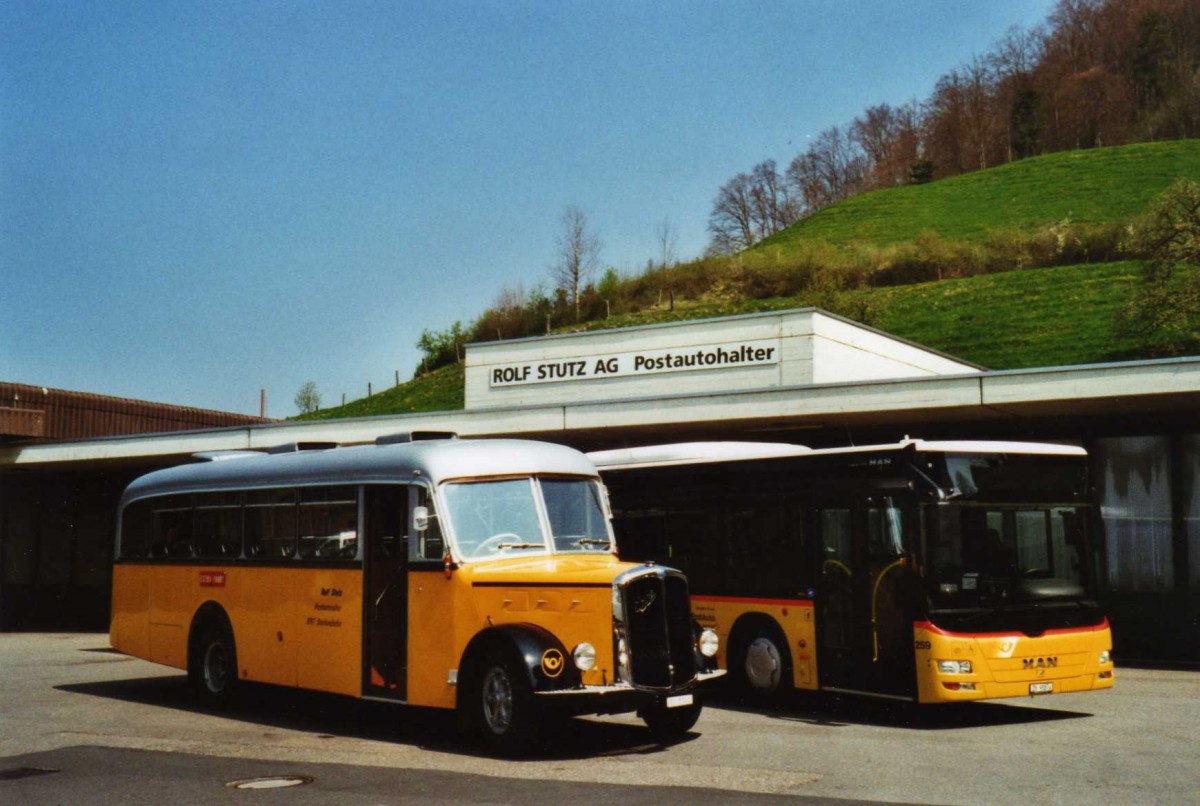 (125'629) - Stutz, Oberlunkhofen - AG 8341 - Saurer/T�scher (ex Dubs, Stallikon) am 24. April 2010 in Aeugstertal, Garage
