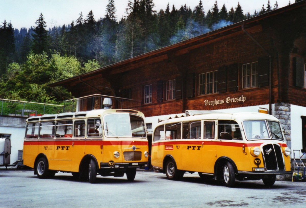 (126'705) - Schmid, Th�rishaus - Nr. 9/BE 26'105 - Saurer/R&J (ex Geiger, Adelboden Nr. 9) + Nr. 3/BE 26'760 - Saurer/Gangloff (ex Geiger, Adelboden Nr. 3) am 29. Mai 2010 auf der Griesalp