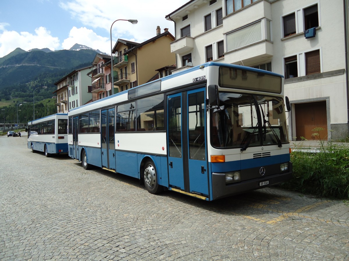 (127'584) - Meyer, G�schenen - UR 9346 - Mercedes (ex Gut, Binz Nr. 19) am 4. Juli 2010 beim Bahnhof Airolo