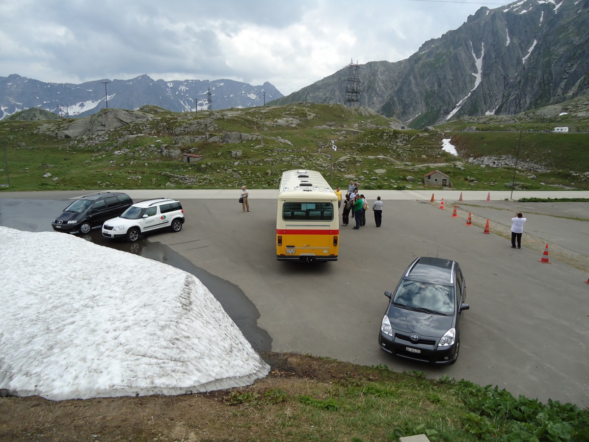 (127'601) - AVG Meiringen - Nr. 74/BE 607'481 - Saurer/R&J (ex P 24'357) am 4. Juli 2010 in Gotthard, Passh�he