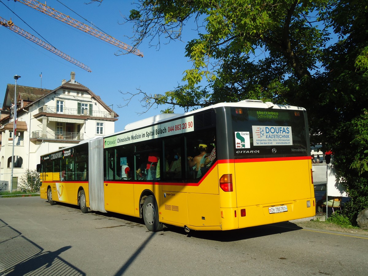 (128'920) - PostAuto Z�rich - Nr. 194/ZH 780'781 - Mercedes (ex Nr. 27) am 21. August 2010 beim Bahnhof Frauenfeld