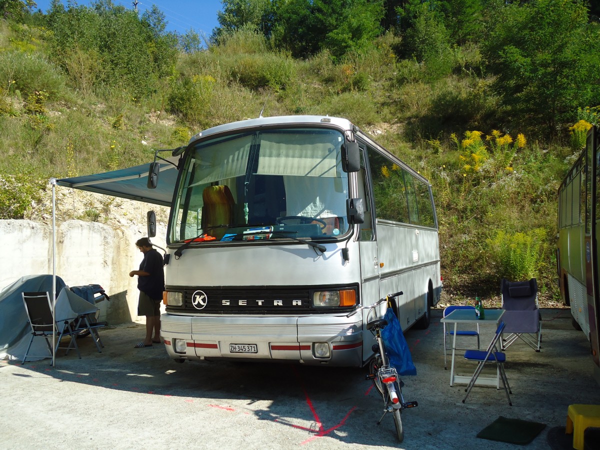 (128'952) - Leutwyler, D�rren�sch - ZH 345'371 - Setra (ex Zihlmann, Z�rich) am 22. August 2010 in Thayngen, Wohnbustreffen