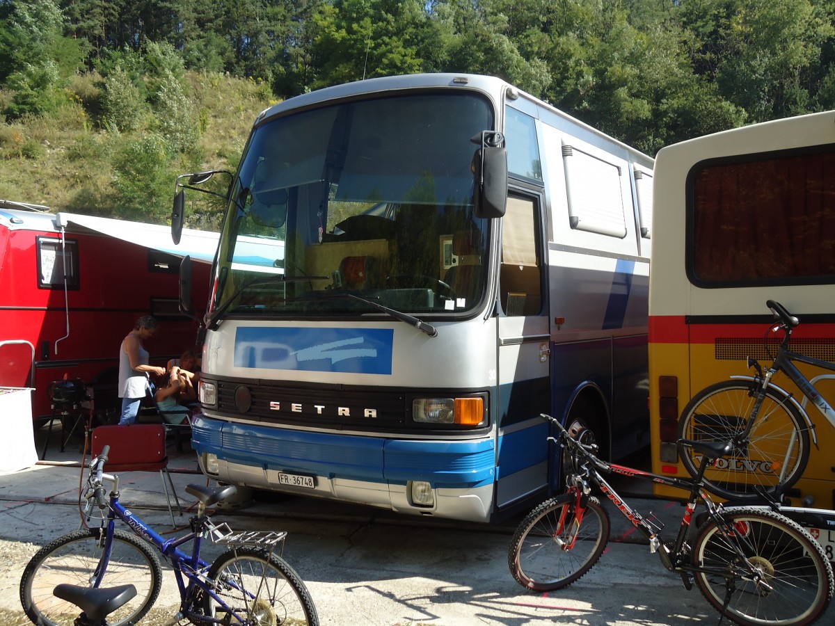 (128'991) - B�chler, B�singen - Nr. 30/FR 36'748 - Setra (ex AAGI Interlaken Nr. 30) am 22. August 2010 in Thayngen, Wohnbustreffen (Teilaufnahme)