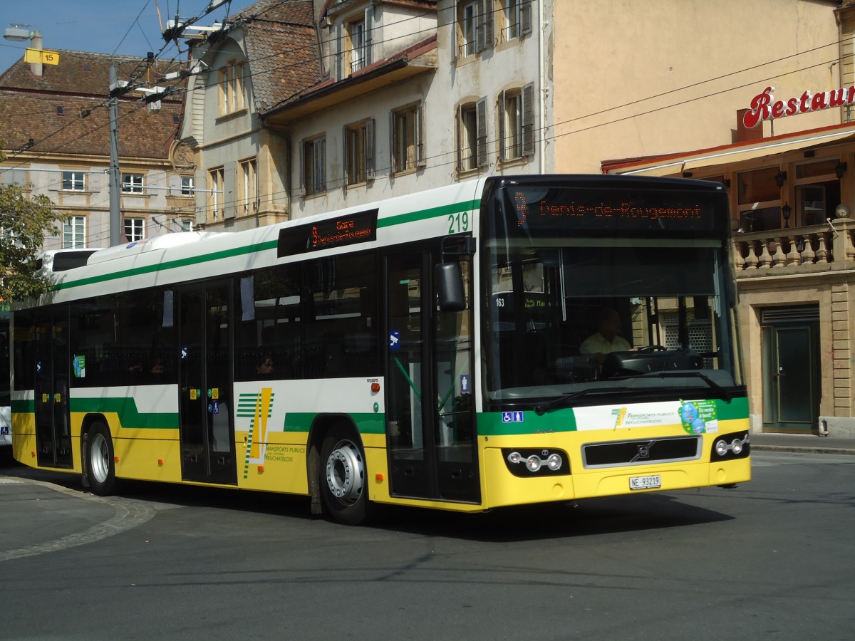 (129'533) - TN Neuch�tel - Nr. 219/NE 93'219 - Volvo am 6. September 2010 in Neuch�tel, Place Pury