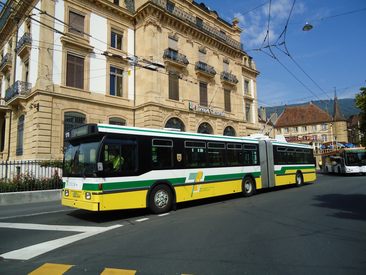 (129'569) - TN Neuch�tel - Nr. 170 - FBW/Hess Gelenktrolleybus am 6. September 2010 in Neuch�tel, Place Pury
