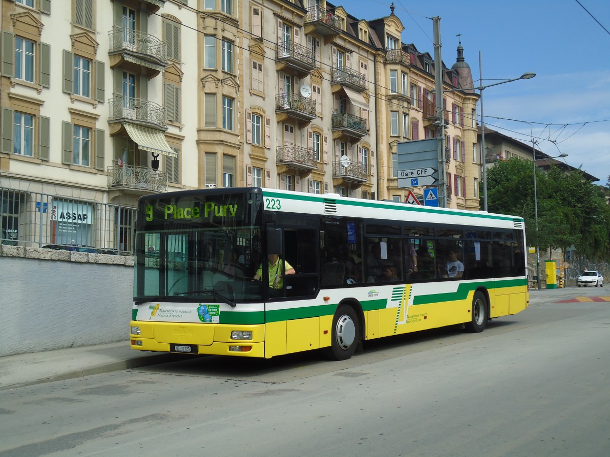 (129'579) - TN Neuch�tel - Nr. 223/NE 32'123 - MAN am 6. September 2010 beim Bahnhof Neuch�tel
