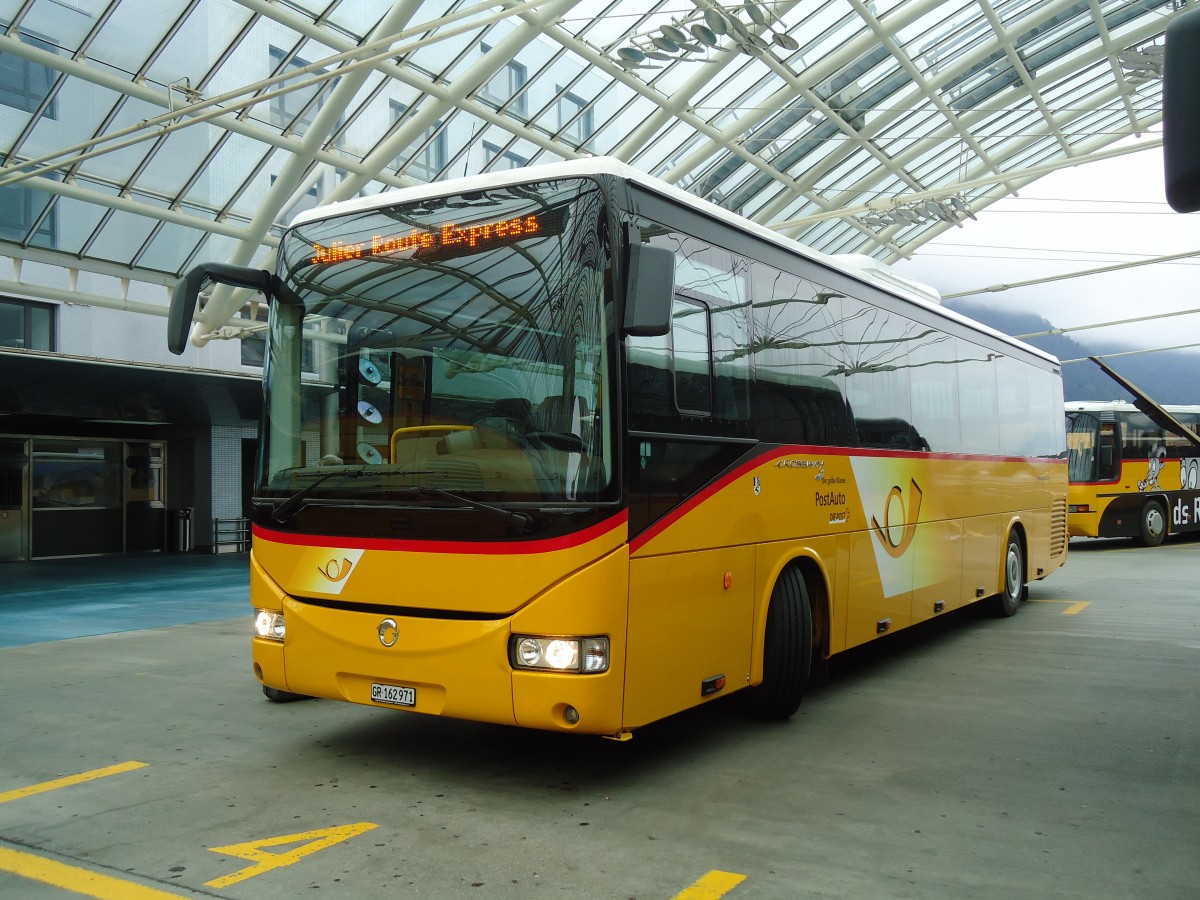 (129'759) - PostAuto Graub�nden - GR 162'971 - Irisbus am 18. September 2010 in Chur, Postautostation