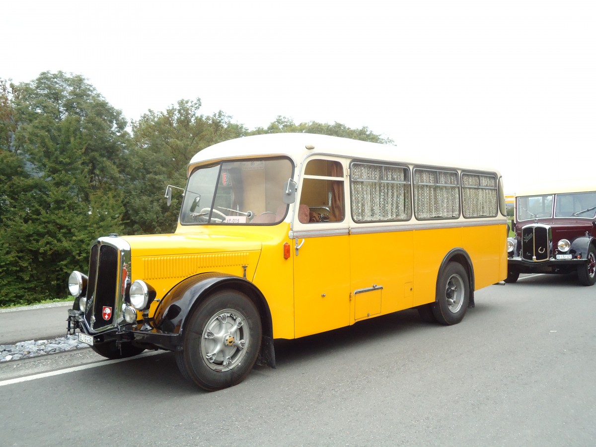 (129'903) - Pfeiffer, H�tten - GL 9959 - Berna/Regazzoni (ex Rieser, H�tten; ex Jelmorini, Tesserete; ex Malfanti, Sonvico) am 18. September 2010 in Castrisch, Schleps
