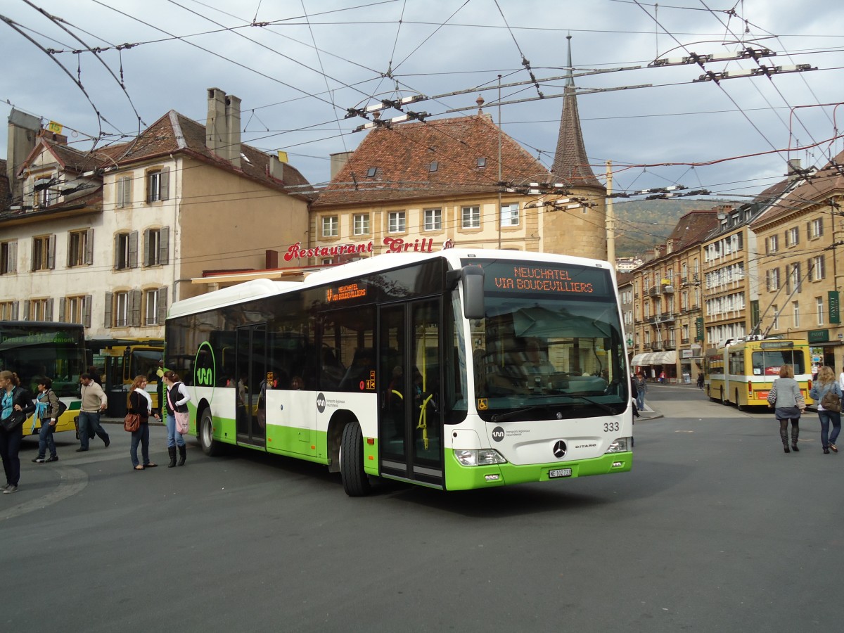 (130'229) - TRN La Chaux-de-Fonds - Nr. 333/NE 102'733 - Mercedes am 4. Oktober 2010 in Neuch�tel, Place Pury