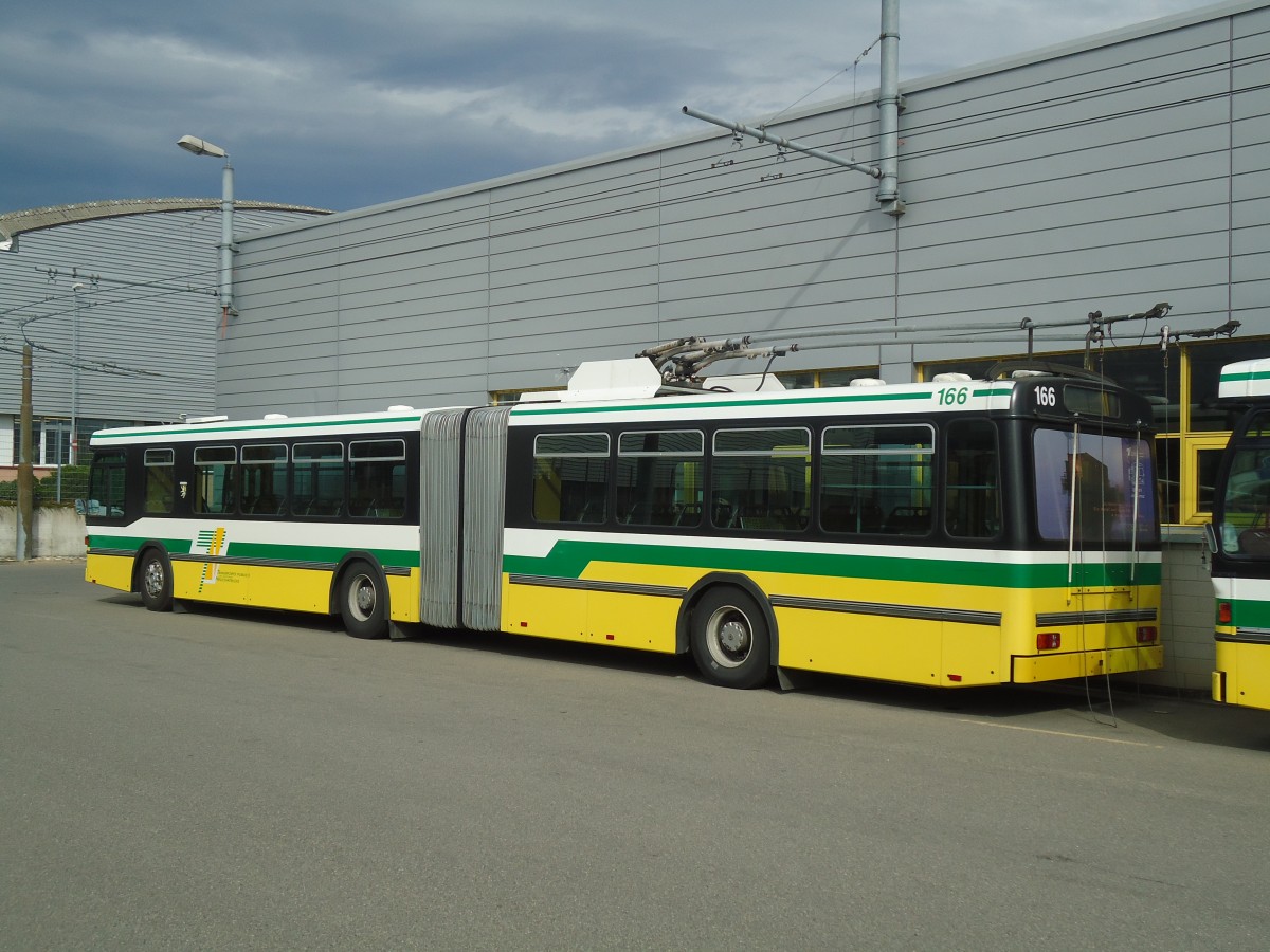 (130'240) - TN Neuch�tel - Nr. 166 - FBW/Hess Gelenktrolleybus am 4. Oktober 2010 in Marin, D�p�t