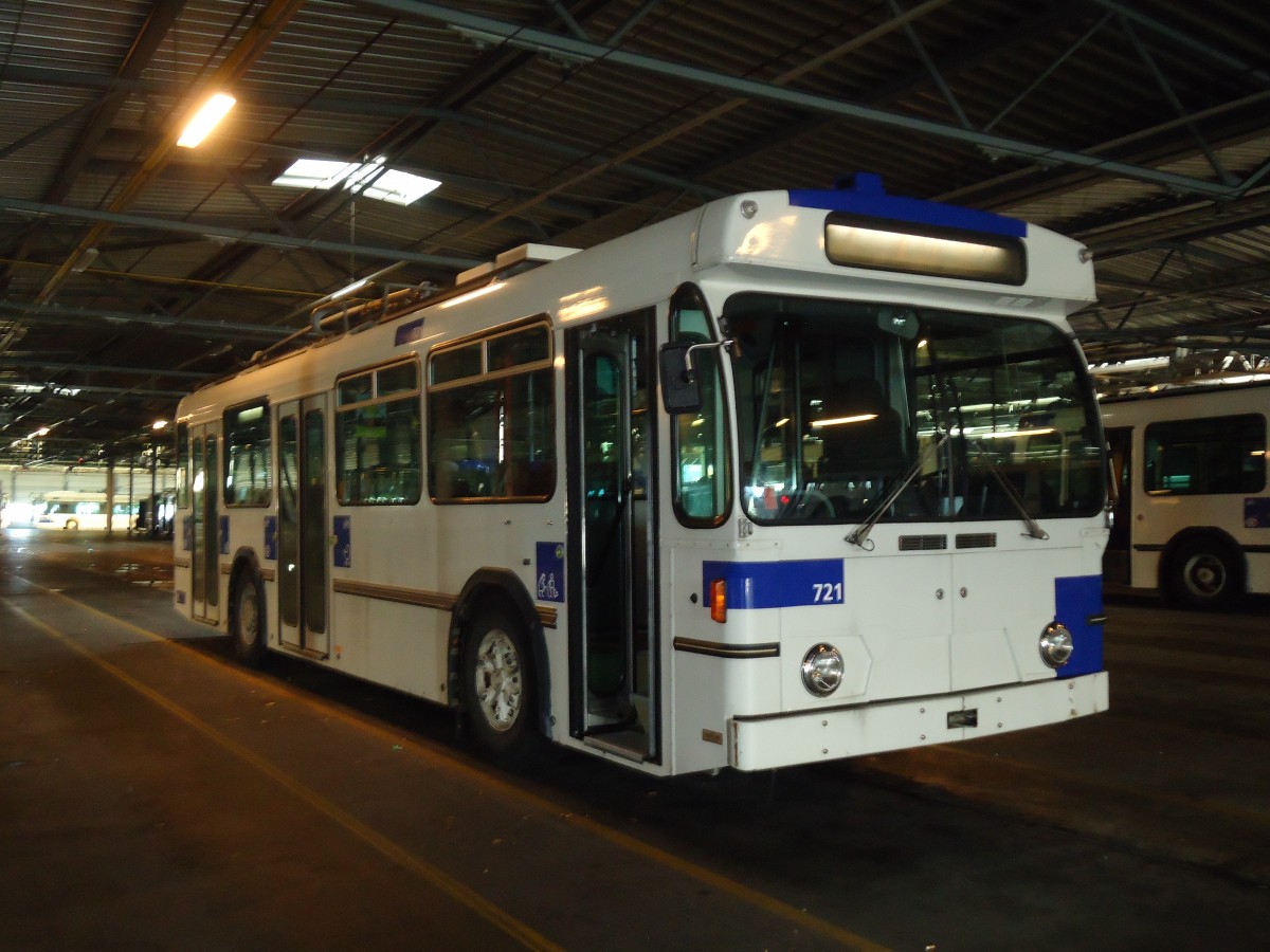 (130'897) - TL Lausanne - Nr. 721 - FBW/Hess Trolleybus am 13. November 2010 in Lausanne, D�p�t Pr�laz