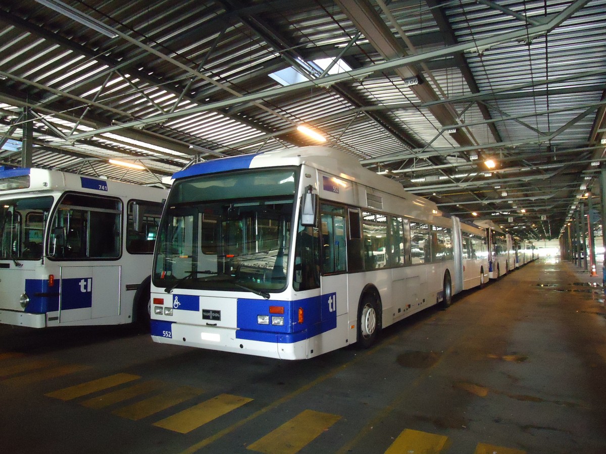 (130'902) - TL Lausanne - Nr. 552/VD 1568 - Van Hool am 13. November 2010 in Lausanne, D�p�t Pr�laz