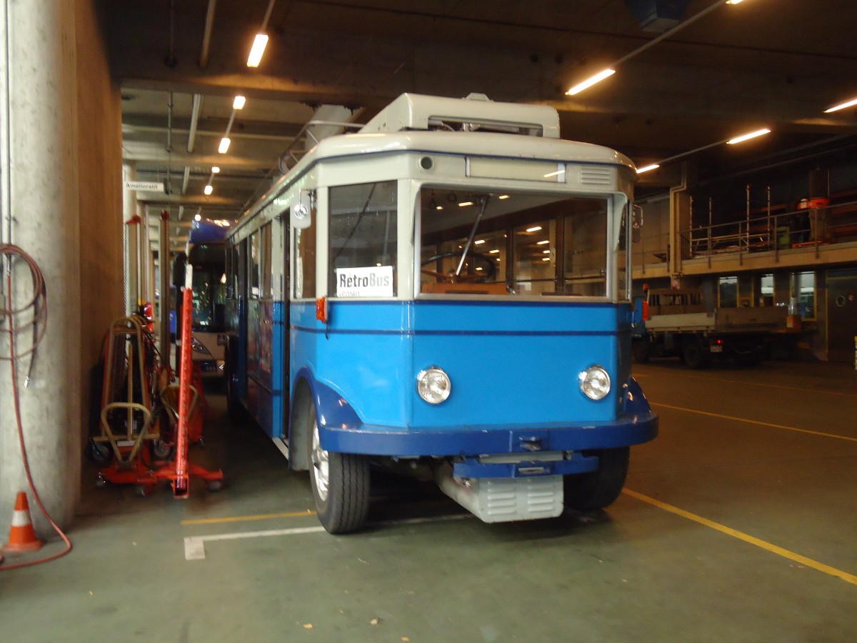 (130'926) - TL Lausanne (R�trobus) - Nr. 2 - FBW/Eggli Trolleybus (ex Nr. 3) am 13. November 2010 in Lausanne, D�p�t Pr�laz