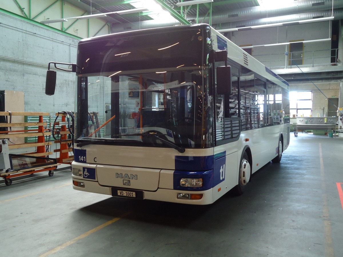 (130'929) - TL Lausanne - Nr. 141/VD 1001 - MAN/G�ppel (ex RBS Worblaufen Nr. 23) am 13. November 2010 in Lausanne, D�p�t Pr�laz