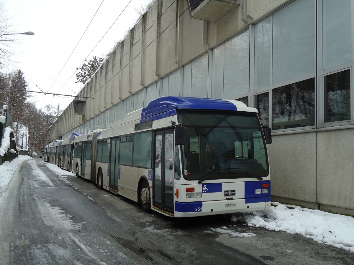 (131'213) - TL Lausanne - Nr. 551/VD 1529 - Van Hool am 5. Dezember 2010 in Lausanne, D�p�t Borde