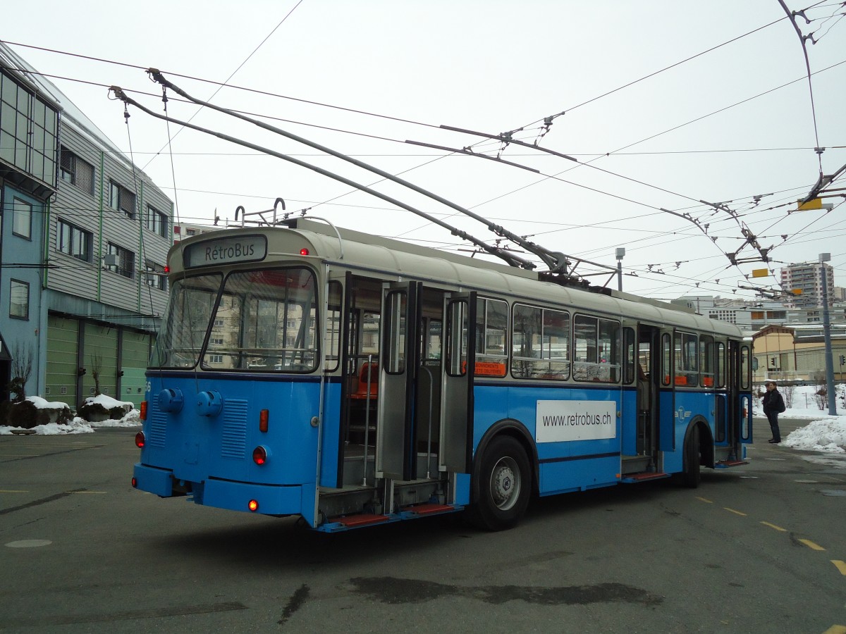 (131'257) - TL Lausanne (R�trobus) - Nr. 656 - FBW/Eggli Trolleybus am 5. Dezember 2010 in Lausanne, D�p�t Pr�laz