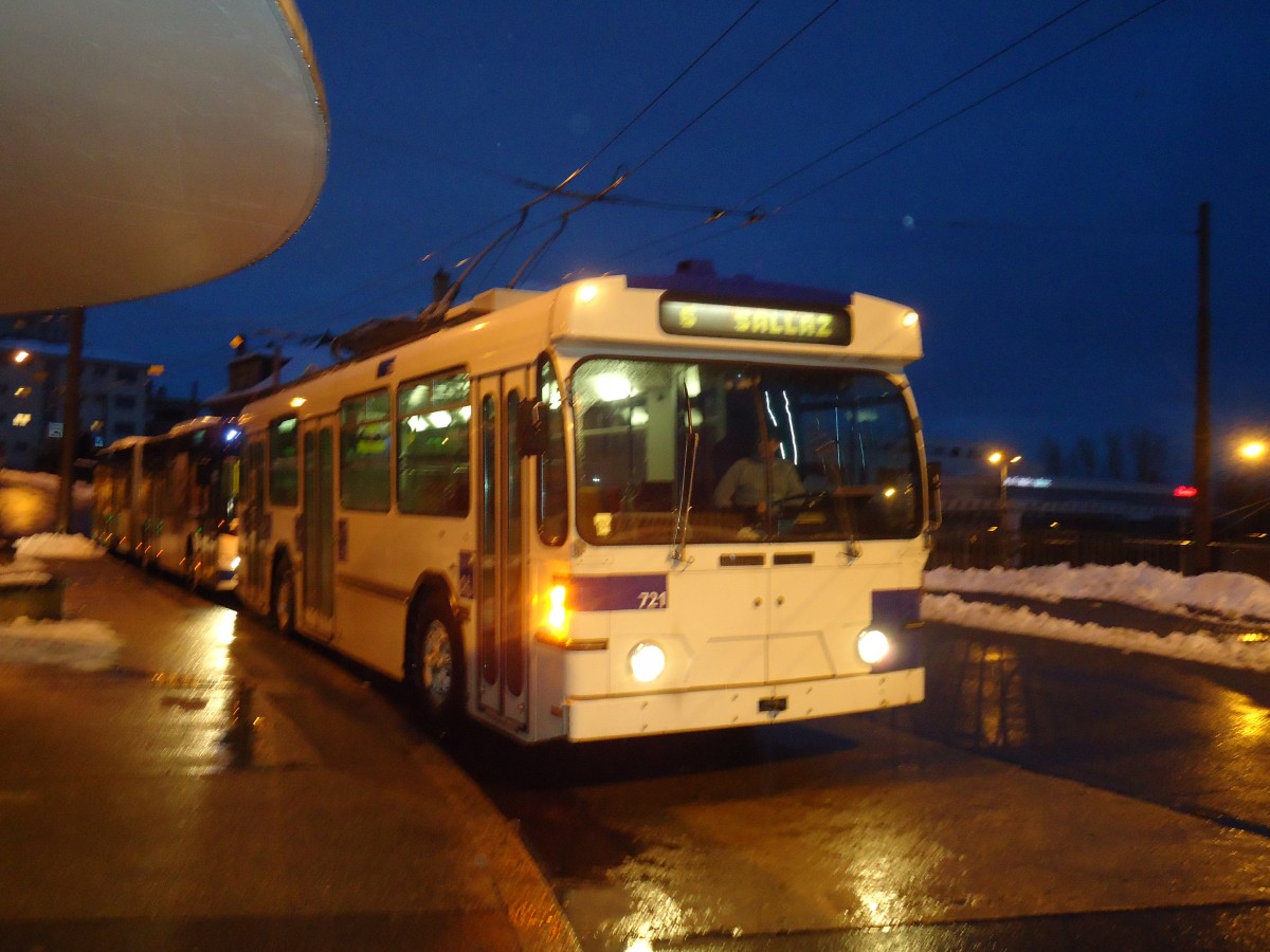 (131'287) - TL Lausanne - Nr. 721 - FBW/Hess Trolleybus am 5. Dezember 2010 in Lausanne, Maladi�re