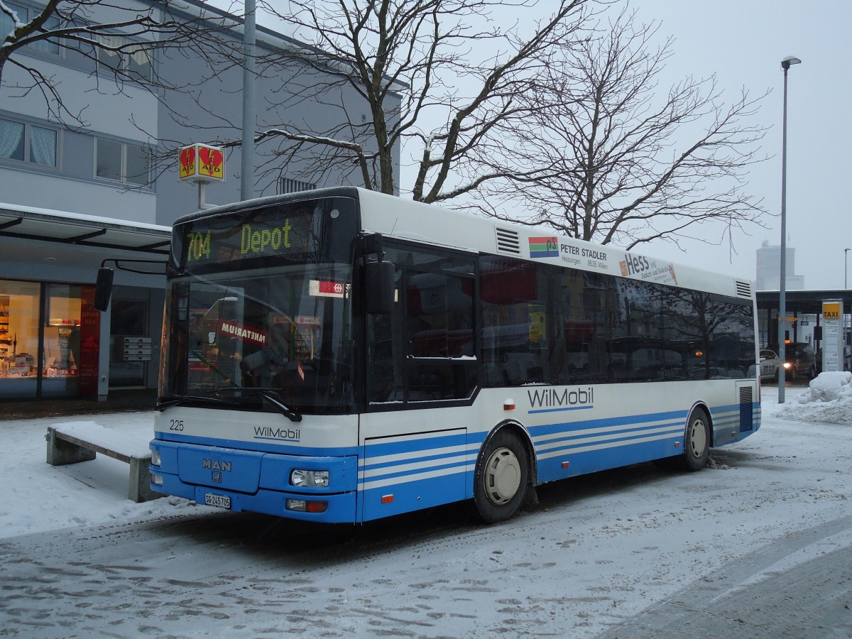 (131'597) - WilMobil, Wil - Nr. 225/SG 245'705 - MAN/G�ppel (ex Wick, Wil Nr. 5) am 15. Dezember 2010 beim Bahnhof Wil