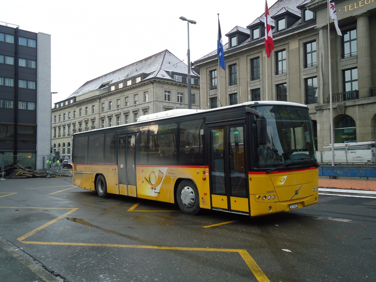 (131'605) - Brem, W�lflinswil - Nr. 4/AG 6024 - Volvo (ex Br�ndli, Elfingen Nr. 4) am 15. Dezember 2010 beim Bahnhof Aarau