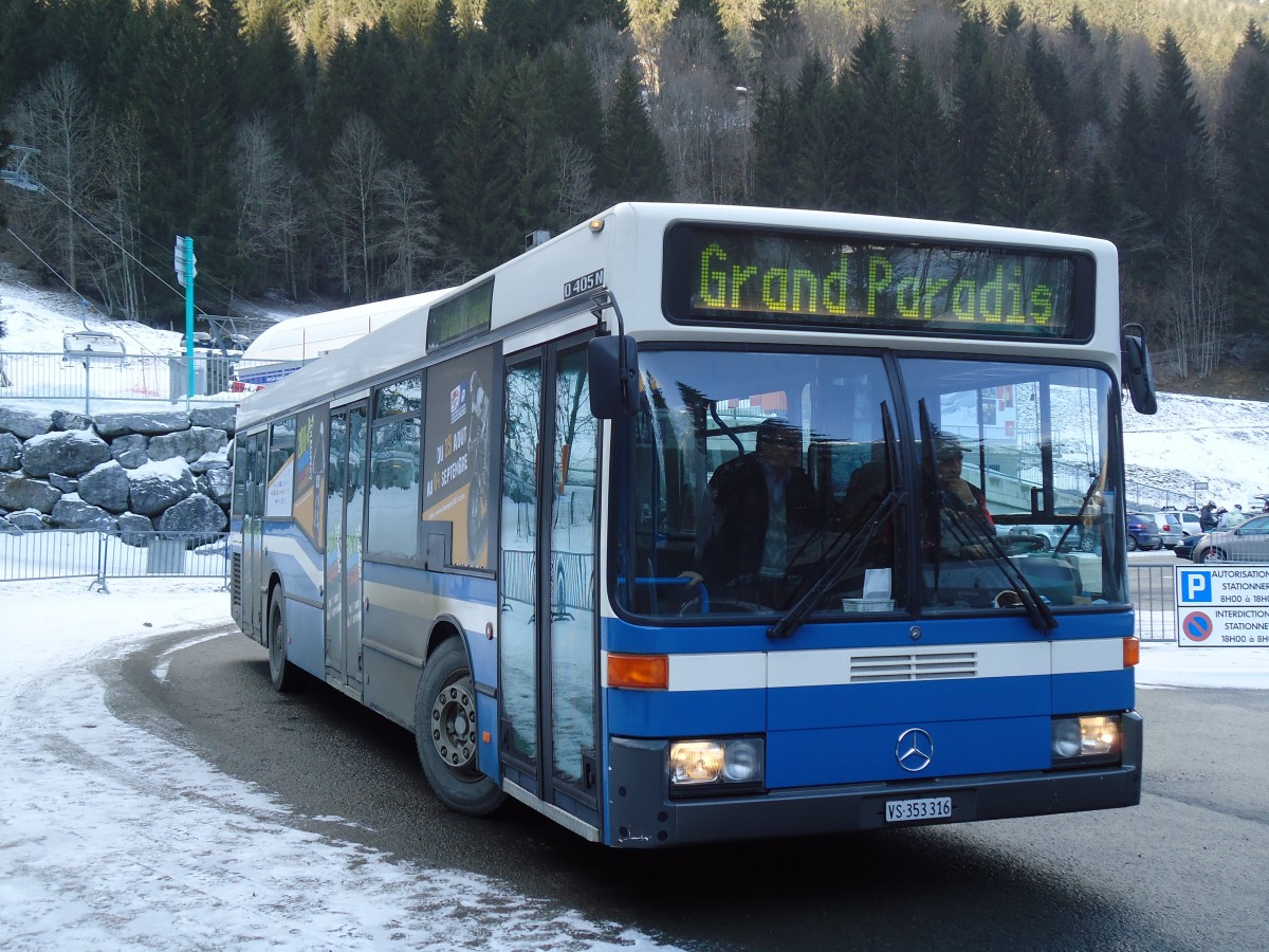 (132'386) - TPC Aigle - VS 353'316 - Mercedes (ex VBL Luzern Nr. 557; ex Gowa, Luzern Nr. 57) am 22. Januar 2011 in Champ�ry, Petit Paradis