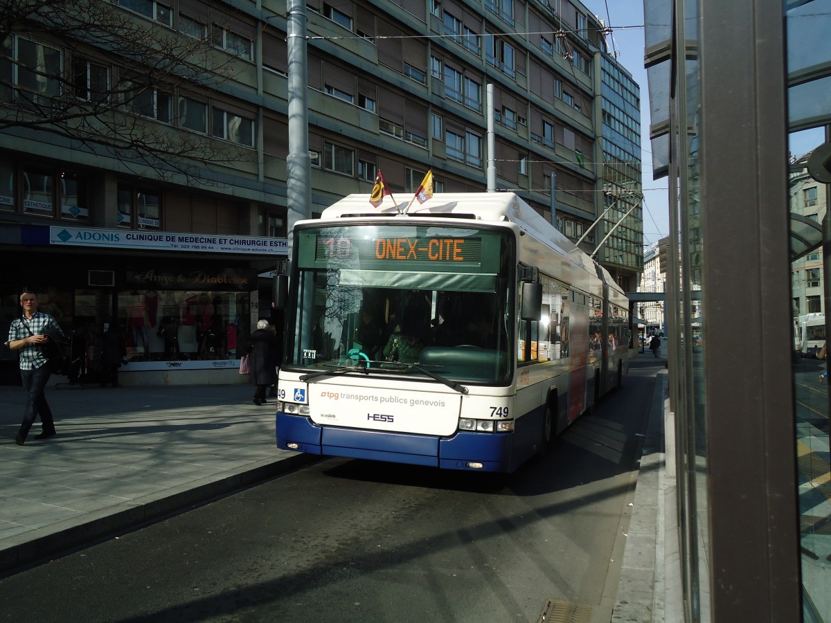 (132'933) - TPG Gen�ve - Nr. 749 - Hess/Hess Gelenktrolleybus am 10. M�rz 2011 in Gen�ve, Coutance