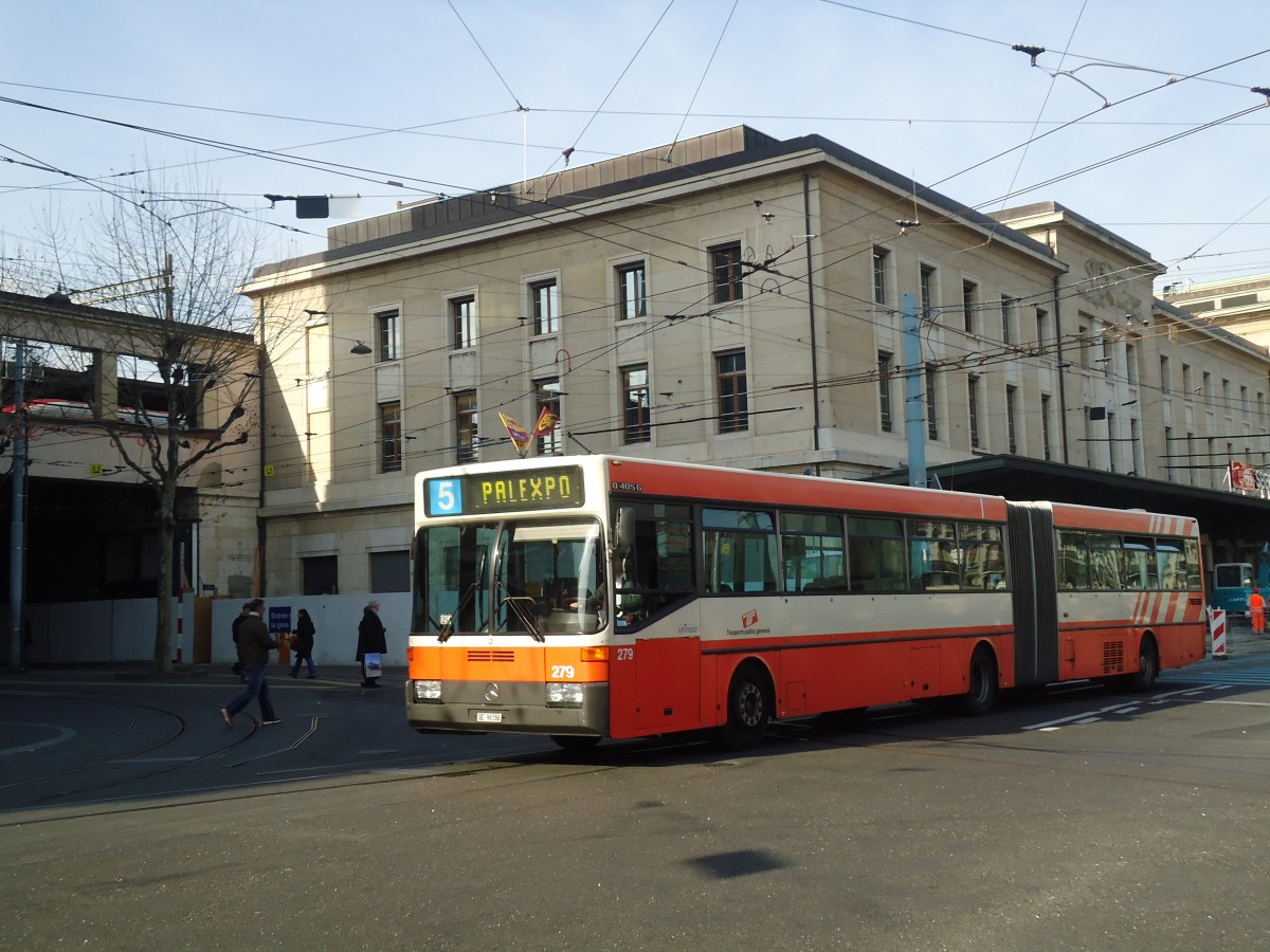 (132'946) - TPG Gen�ve - Nr. 279/GE 96'186 - Mercedes am 10. M�rz 2011 beim Bahnhof Gen�ve
