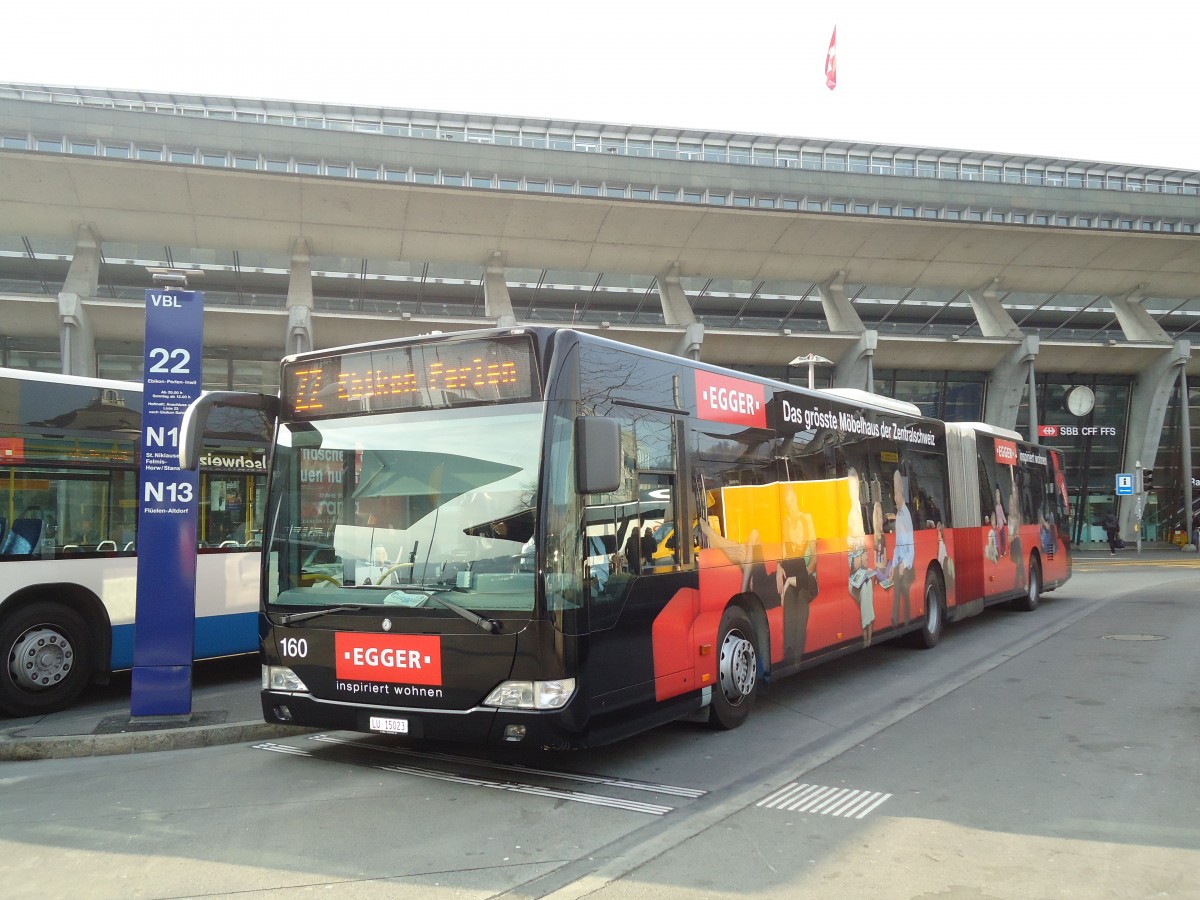 (132'965) - VBL Luzern - Nr. 160/LU 15'023 - Mercedes am 11. M�rz 2011 beim Bahnhof Luzern