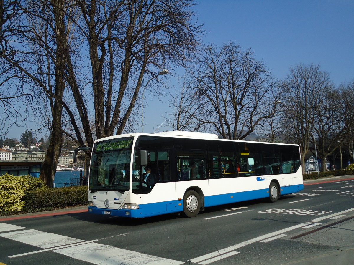 (133'026) - Heggli, Kriens - Nr. 702/LU 15'790 - Mercedes am 11. M�rz 2011 beim Bahnhof Luzern
