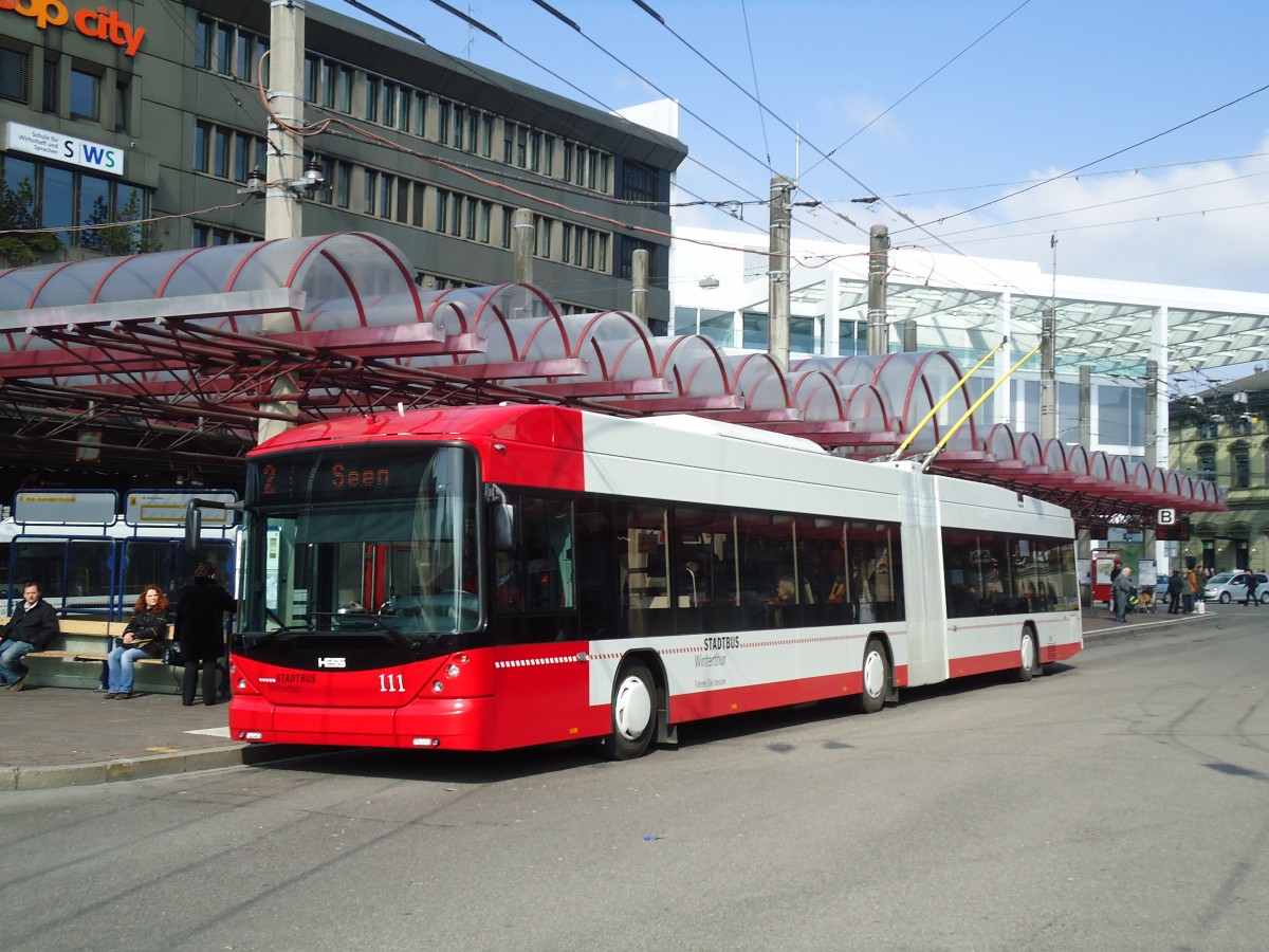 (133'084) - SW Winterthur - Nr. 111 - Hess/Hess Gelenktrolleybus am 20. M�rz 2011 beim Hauptbahnhof Winterthur