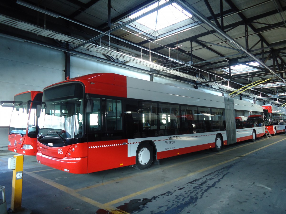 (133'102) - SW Winterthur - Nr. 105 - Hess/Hess Gelenktrolleybus am 20. M�rz 2011 in Winterthur, Depot Gr�zefeld