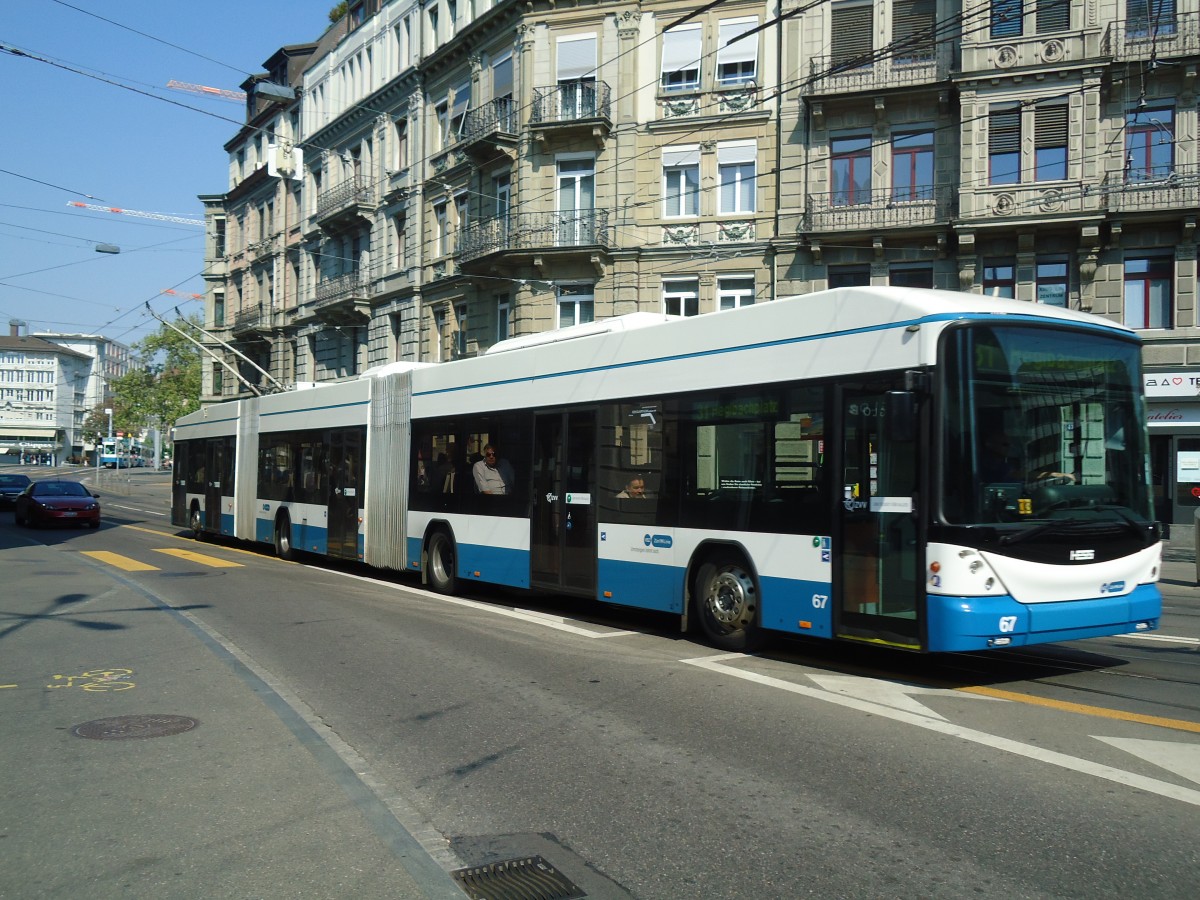 (133'413) - VBZ Z�rich - Nr. 67 - Hess/Hess Doppelgelenktrolleybus am 25. April 2011 in Z�rich, L�wenplatz