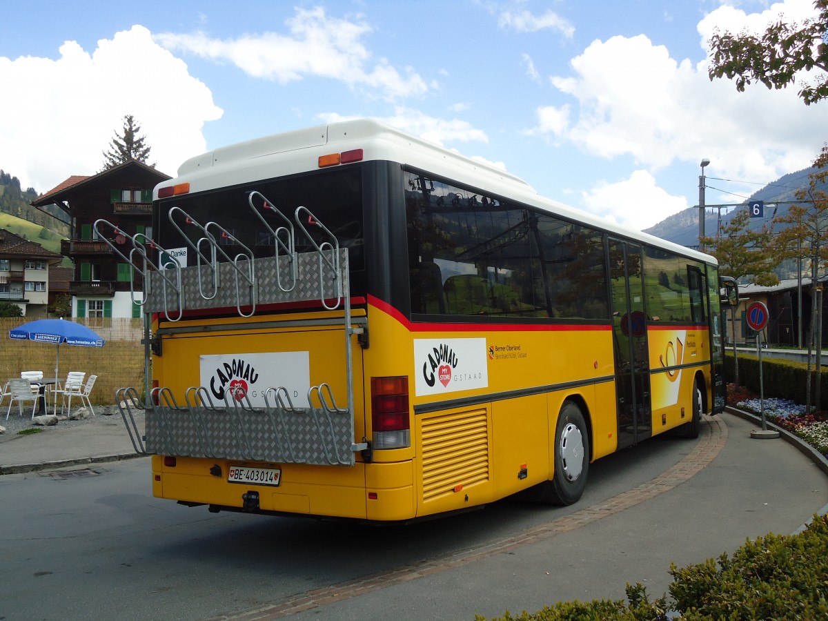 (133'505) - K�bli, Gstaad - BE 403'014 - Setra am 30. April 2011 beim Bahnhof Zweisimmen