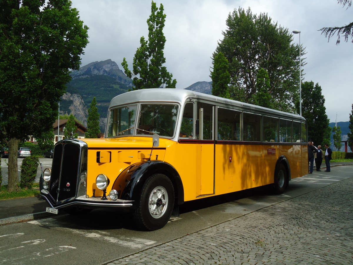 (133'586) - Roost, Steinhausen - ZG 4011 - Berna/Hess (ex diverse Besitzer; ex AGO Olten Nr. 5) am 14. Mai 2011 beim Bahnhof Fl�elen