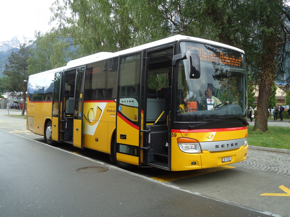 (133'591) - AAGU Altdorf - Nr. 59/UR 9358 - Setra am 14. Mai 2011 beim Bahnhof Fl�elen