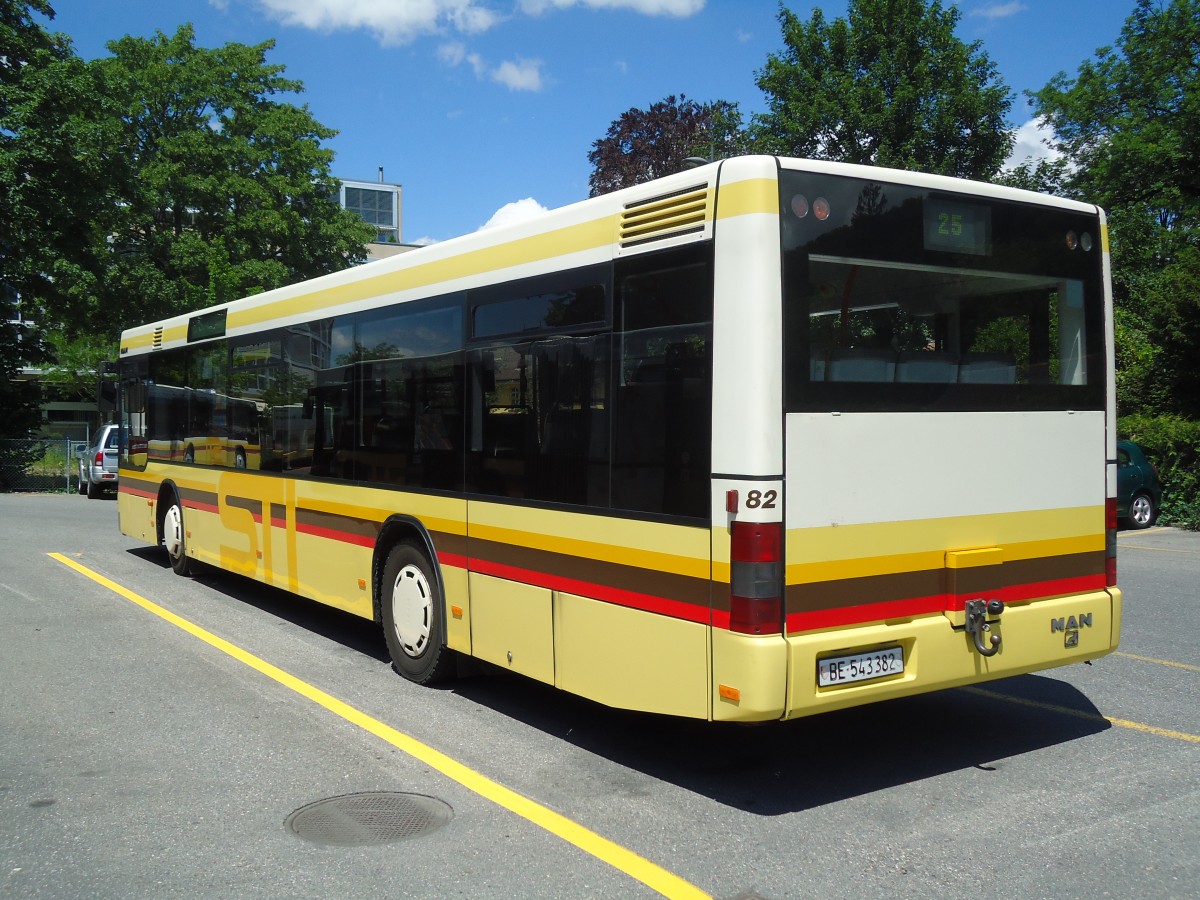 (133'882) - STI Thun - Nr. 82/BE 543'382 - MAN am 28. Mai 2011 bei der Schiffl�ndte Thun