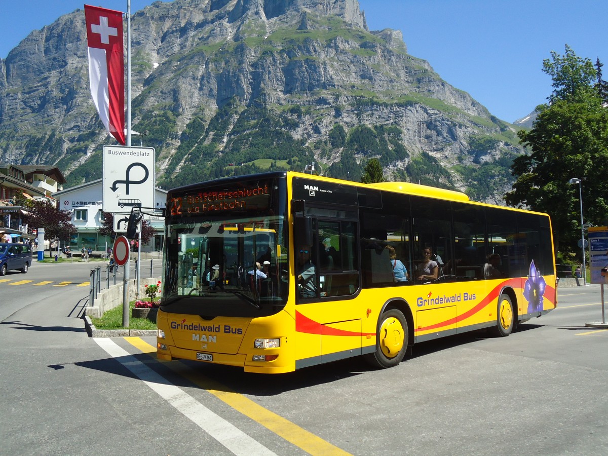 (134'747) - AVG Grindelwald - Nr. 20/BE 349'361 - MAN/G�ppel am 3. Juli 2011 beim Bahnhof Grindelwald